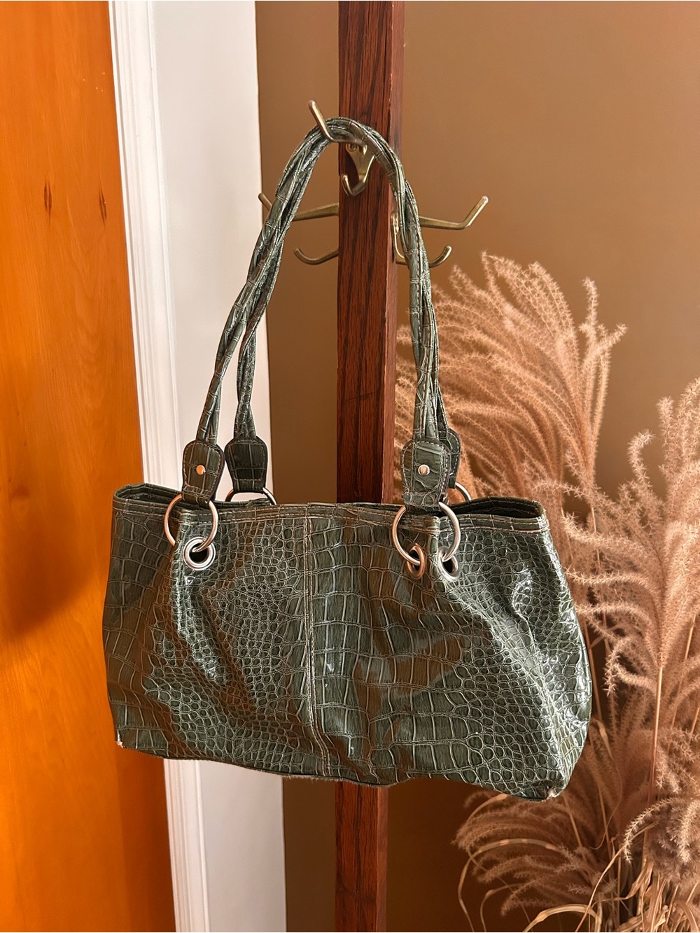 Green “Alligator” Embossed Shoulder Bag - Women's Fashion Tote